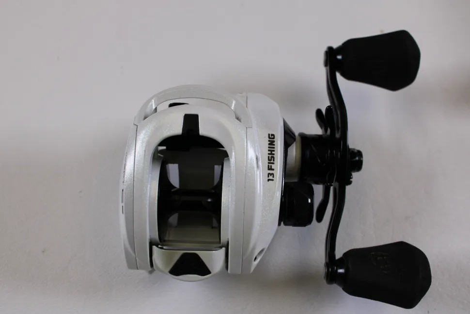 13 Fishing Concept C Gen II C2-8.3-RH 8.3:1 RH - Used Casting Reel - E